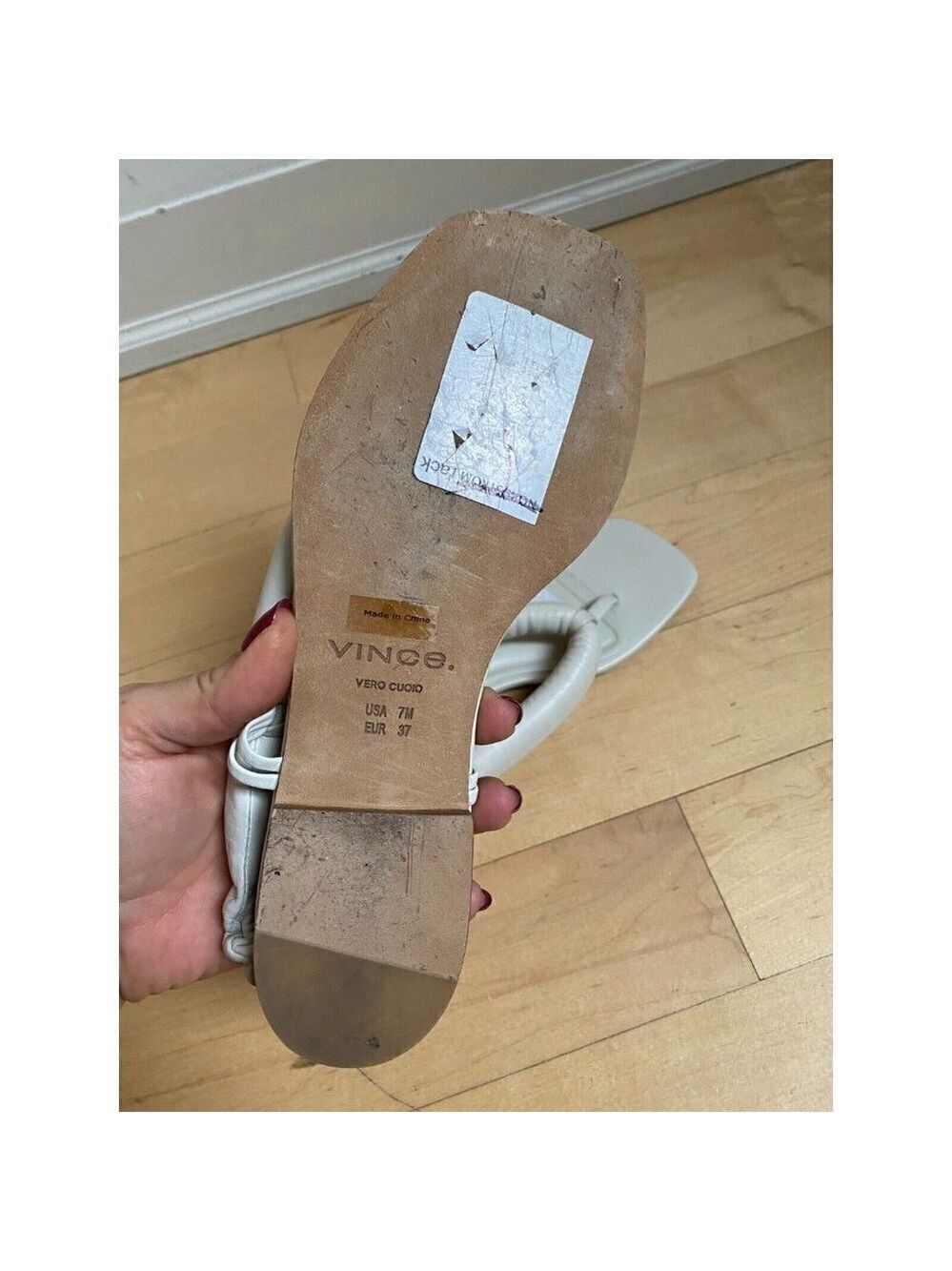 VINCE Women's Ivory "Denton" Sandals Puffy Leather Thong Flats - Picture 5 of 7